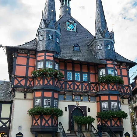 Karl Oppermann Mit Einzelgarage * Wernigerode