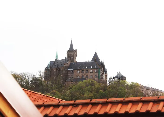 Karl Oppermann Mit Einzelgarage * ורניגרוד