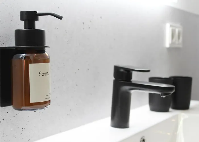 Karl Oppermann Mit Einzelgarage *