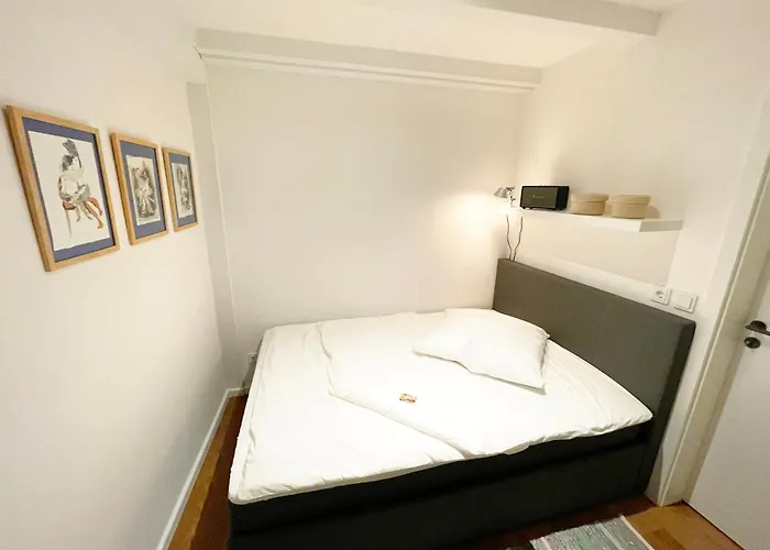 Karl Oppermann Mit Einzelgarage דירה ורניגרוד